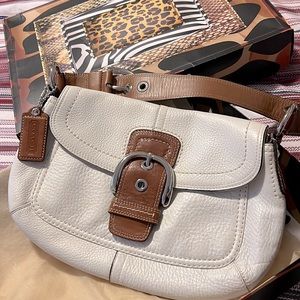 Vintage Coach Hampton Soho Leather Pocket Flap Shoulder Bag White Camel Tan